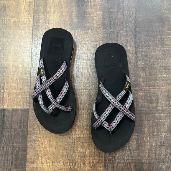Teva Women's Olowahu Flip-Flop Size 6 - Picture 1 of 9